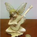 Elf z gitarą 10 figurka dekoracyjna Aniołek