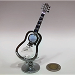 Gitara miniatura z kryształami Swarovskiego - ZEBRA Music - Swarovski 0332